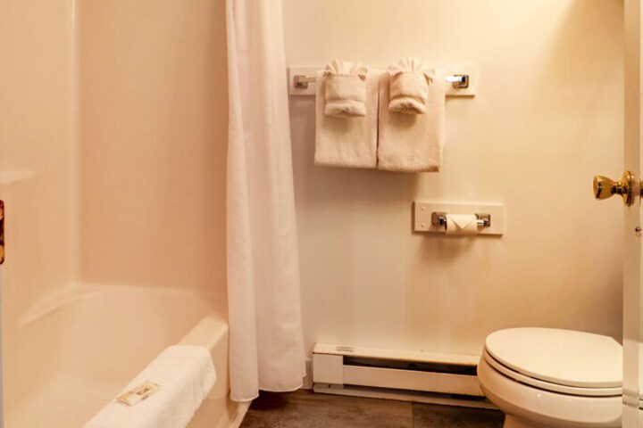 Room 60 of 87