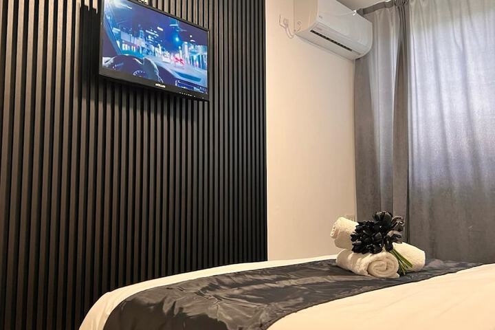 Room 9 of 22