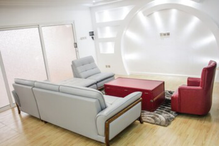 Room 16 of 27
