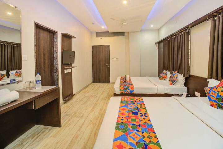 Room 18 of 33