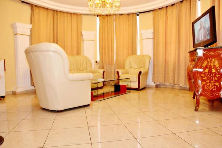 Guest Lobby