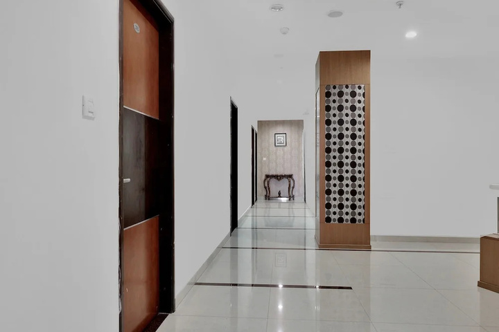 Room 17 of 24