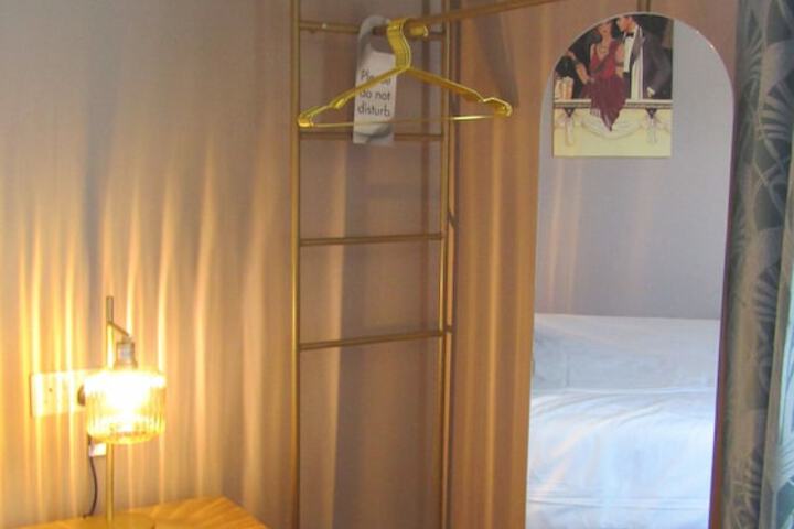 Room 31 of 99