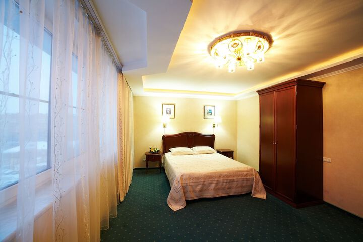 Room 9 of 52