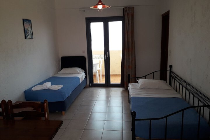 Room 8 of 22