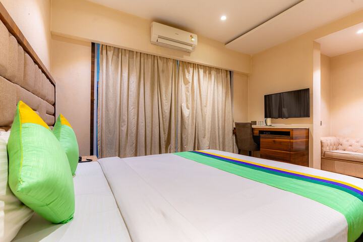 Room 35 of 52