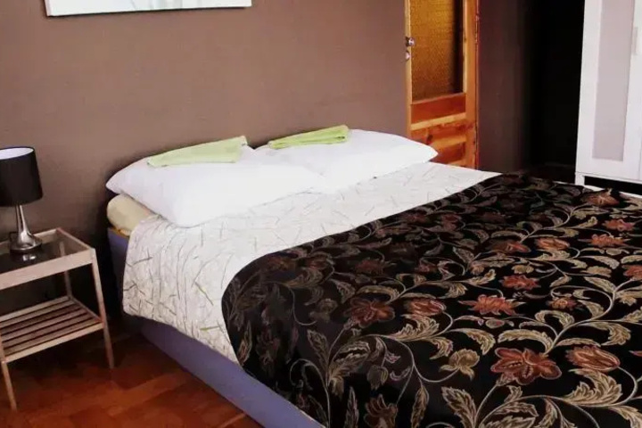 Room 17 of 20