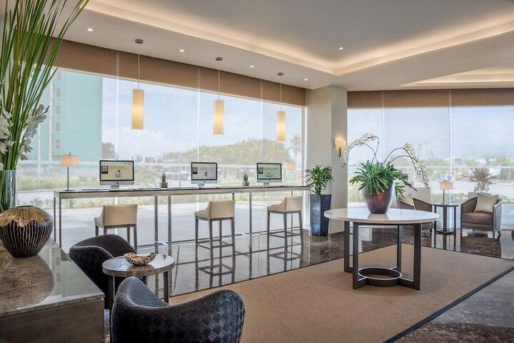 Business Center 22 of 24