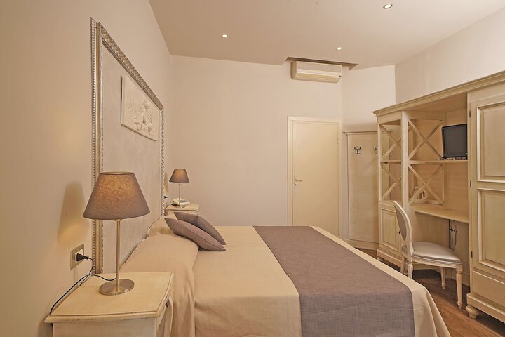 Room 12 of 47
