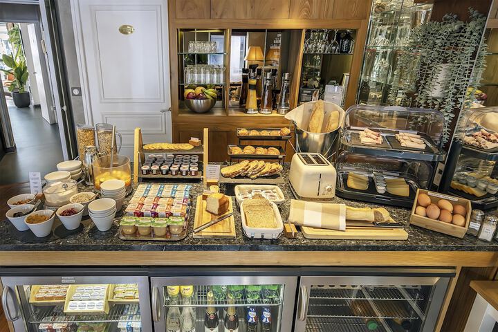 Breakfast/Coffee Service 36 of 44
