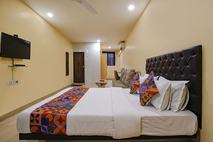 Room 16 of 35