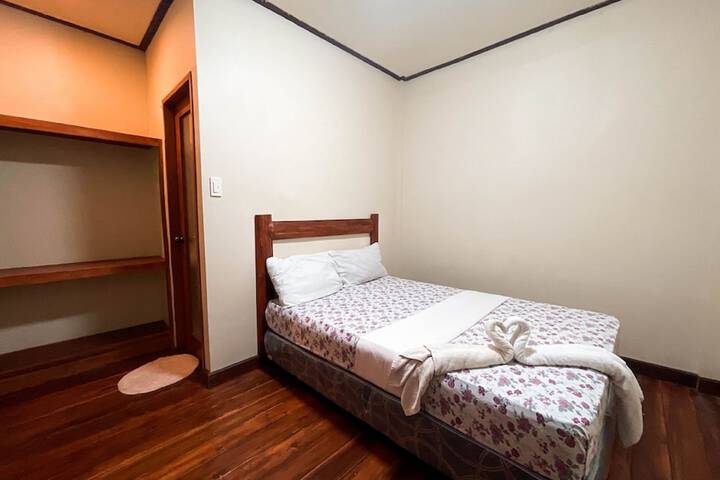 Room 15 of 81
