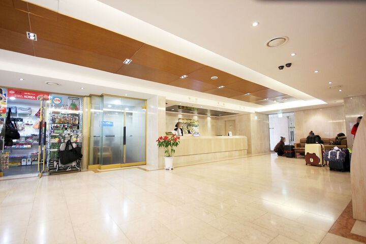 Hotel Lobby