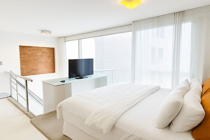 Room 4 of 53