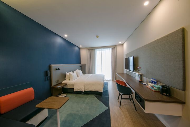 Room 10 of 60