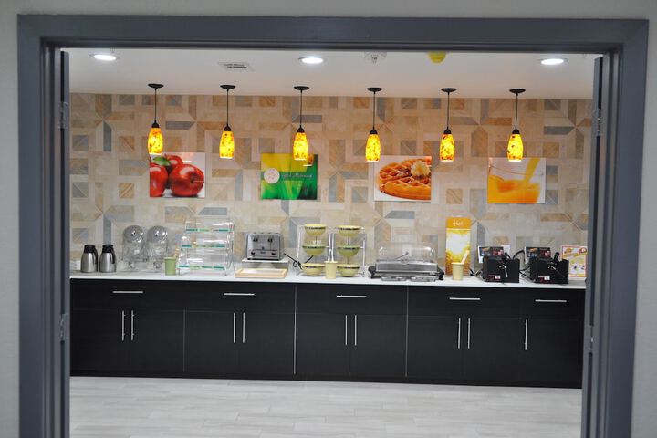Breakfast area