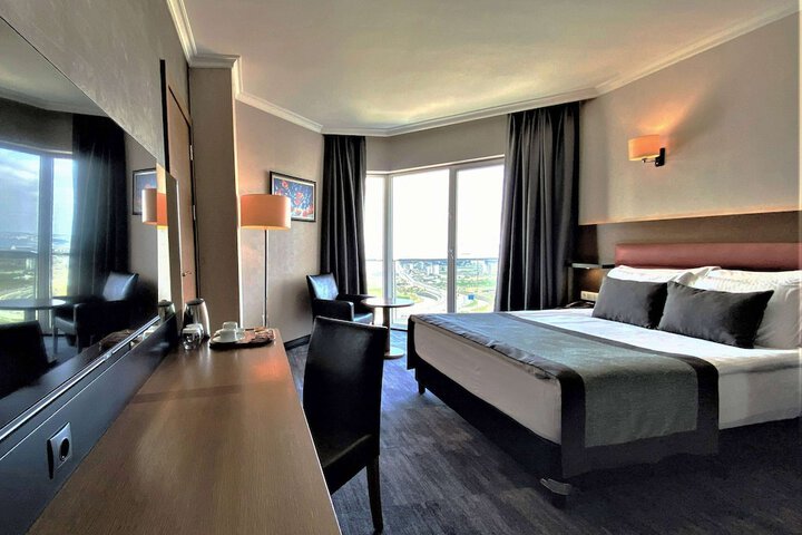 Room 13 of 53