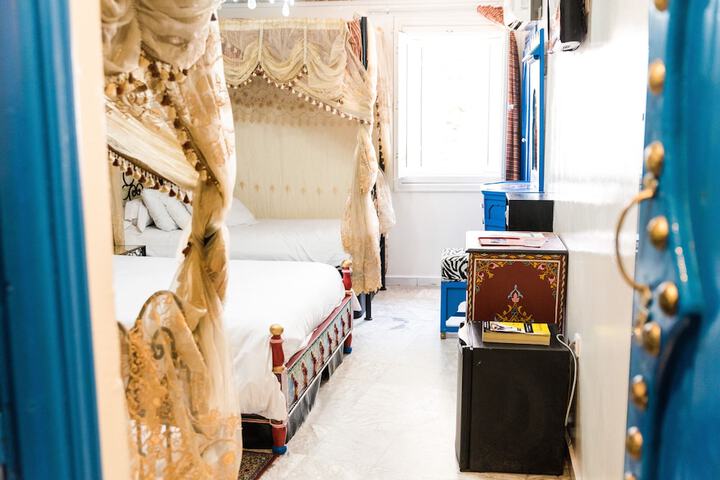 Room 25 of 63