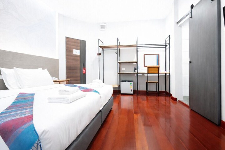 Room 45 of 112