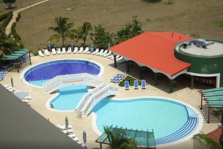 VALENTIN QUINTA AVENIDA HABANA
