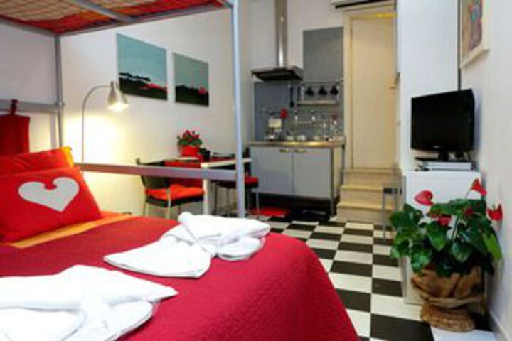 Room 45 of 107