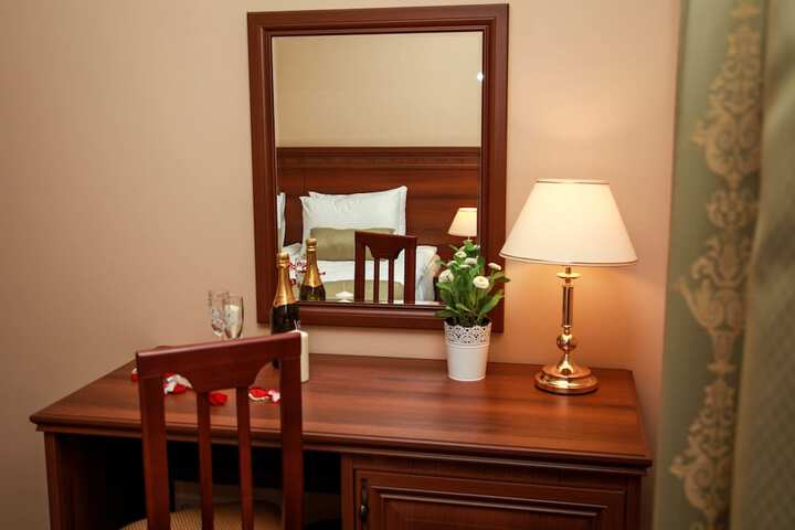 Room 4 of 39