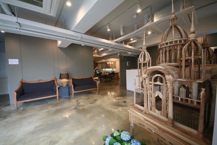 Hotel Lobby