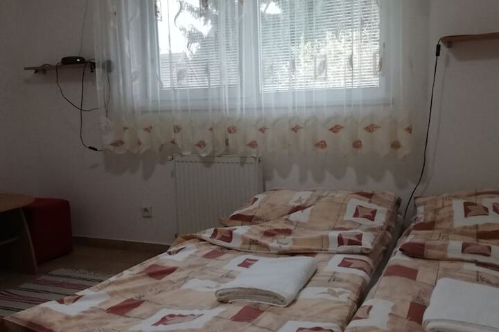 Room 17 of 41