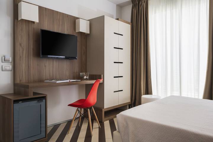 Room 14 of 23