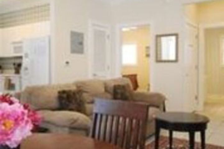 Room 10 of 13