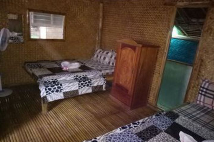 Room 8 of 18