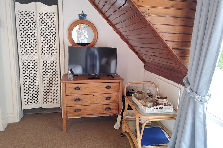 Room 35 of 61