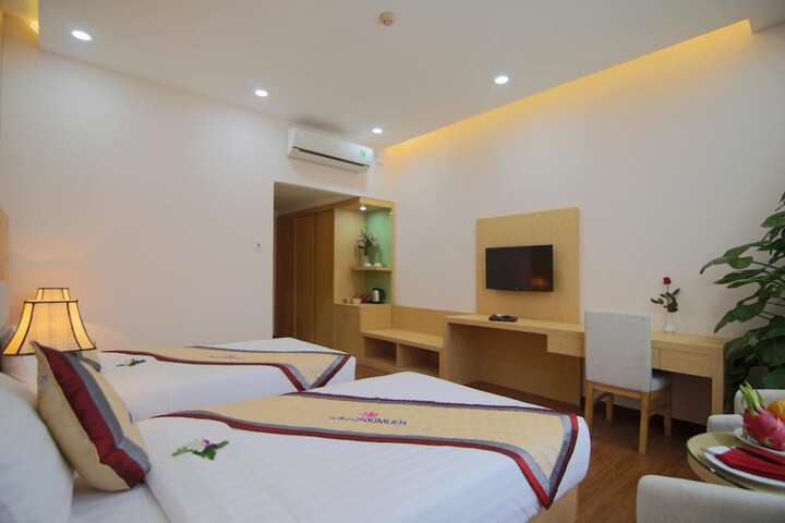 Room 17 of 59