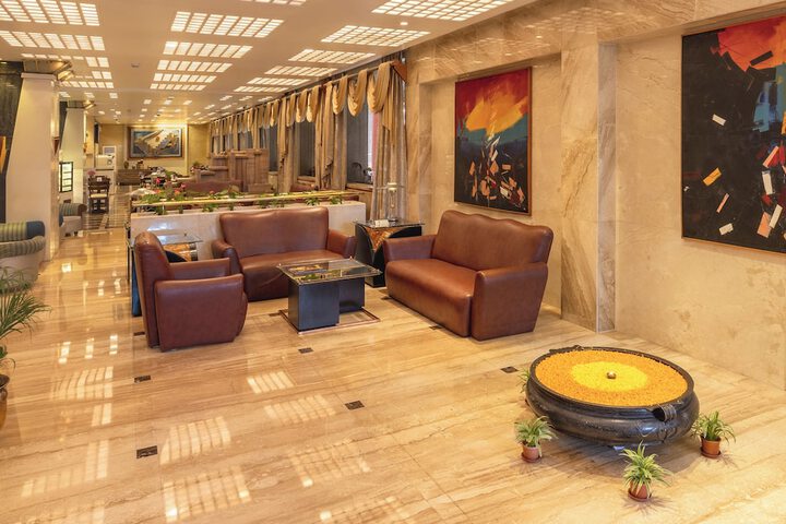 Guest Lobby