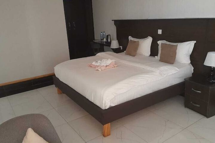 Room 3 of 63