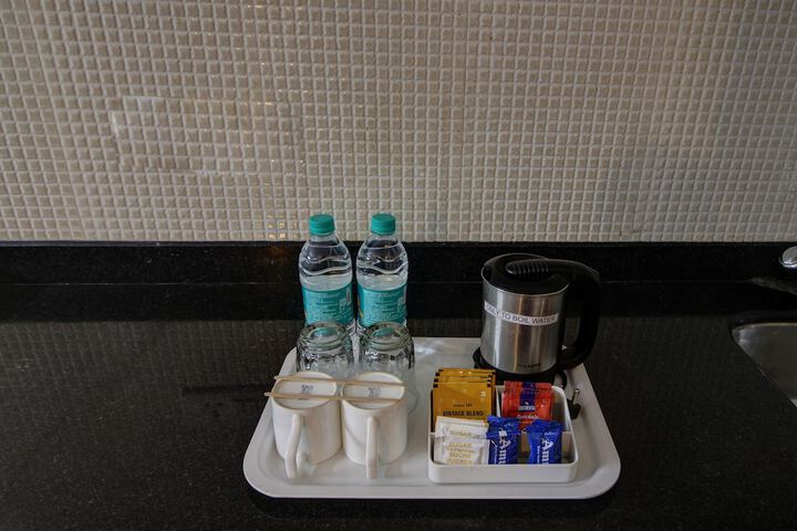 Breakfast/Coffee Service 70 of 122