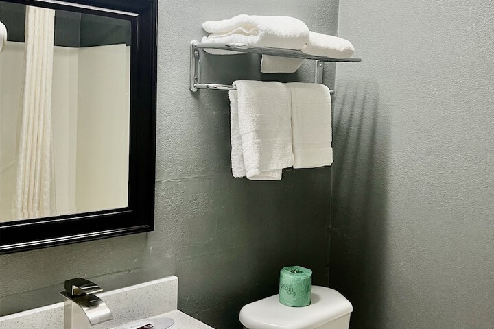 Room 15 of 21