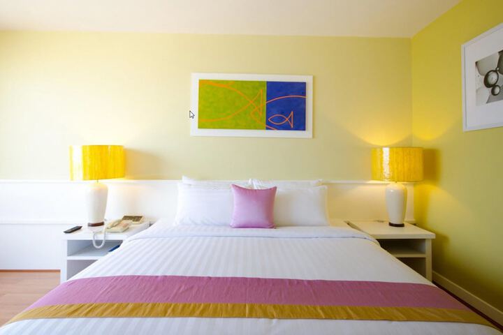 Room 8 of 60