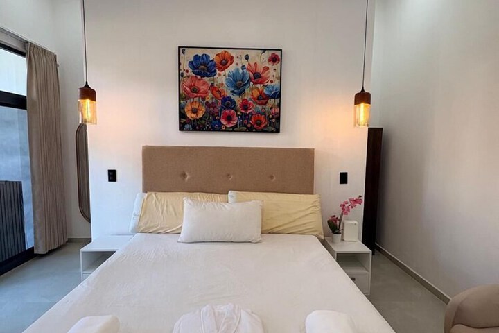 Room 80 of 339