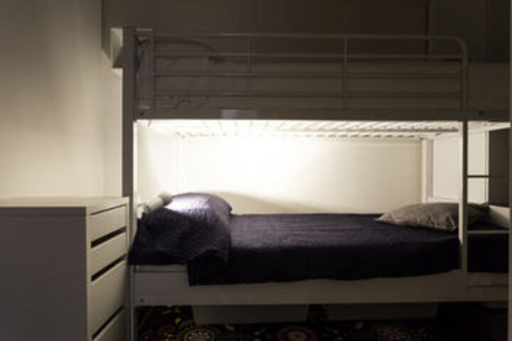 Room 332 of 871