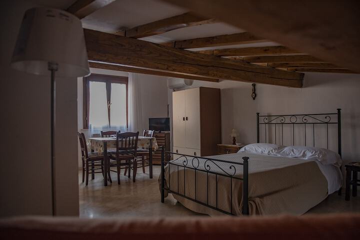 Room 7 of 17