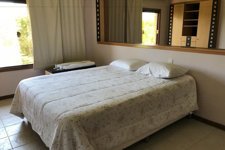 Room 3 of 25