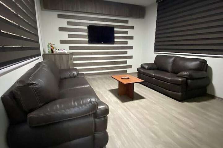 Room 11 of 42
