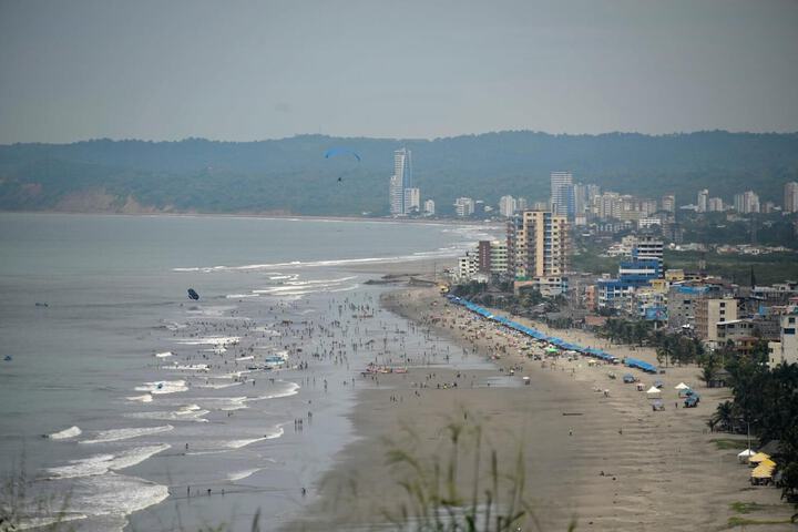Beach 33 of 41