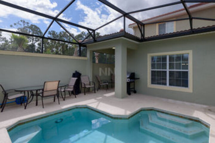Pool 670 of 687