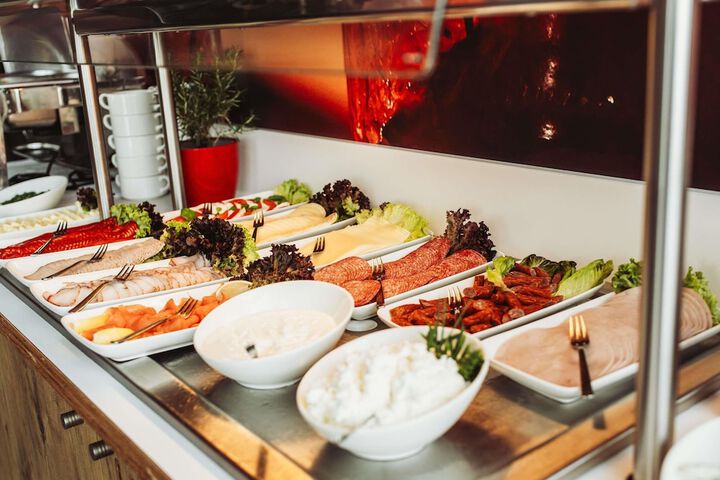 Dining Photos