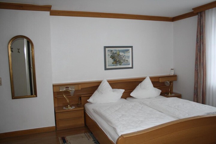 Room 14 of 67