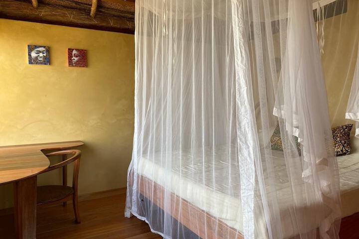 Room 28 of 120