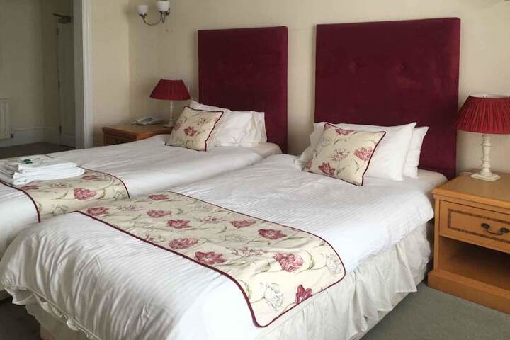 Room 12 of 22