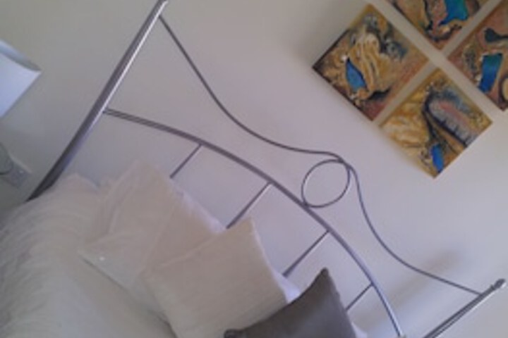 Room 10 of 72